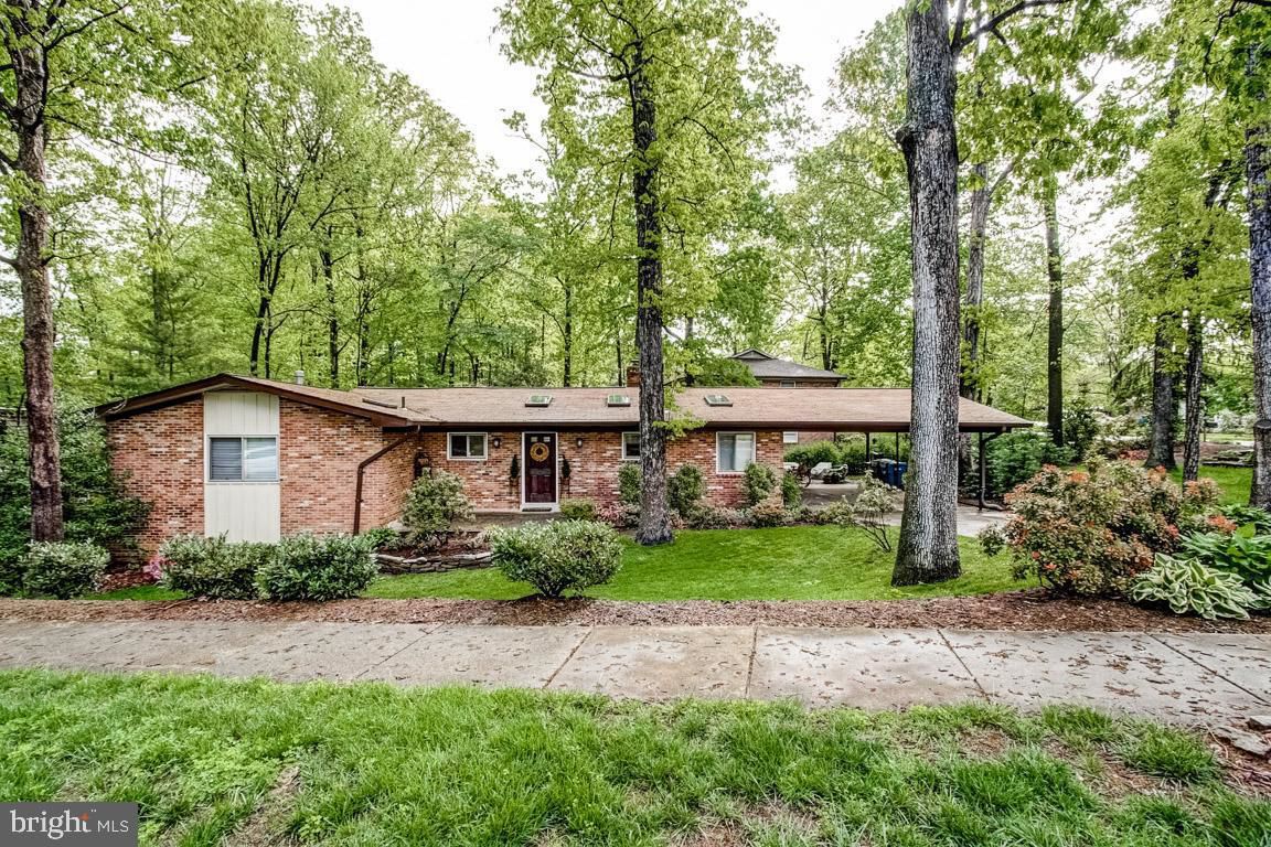11241 S Shore Rd, Reston, VA 20190.jfif